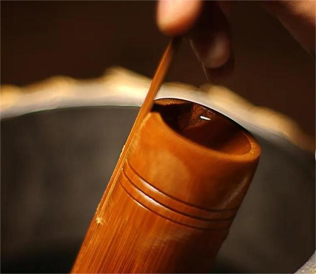 白酒行业上半年:大手笔分红背后,高库存隐忧显现